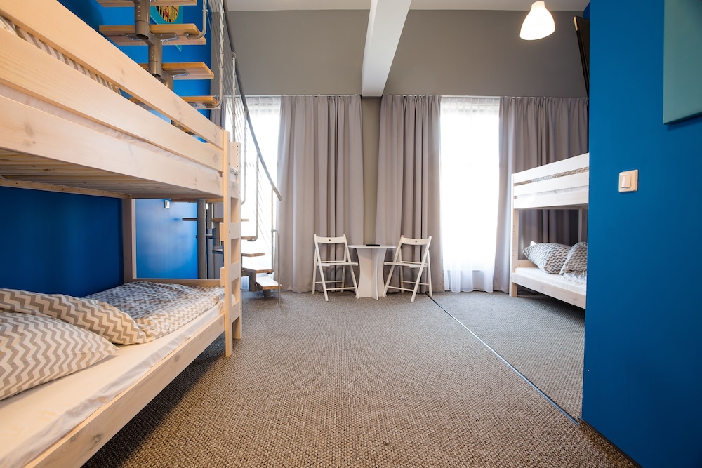 Room, 10 Beds, Private Bathroom