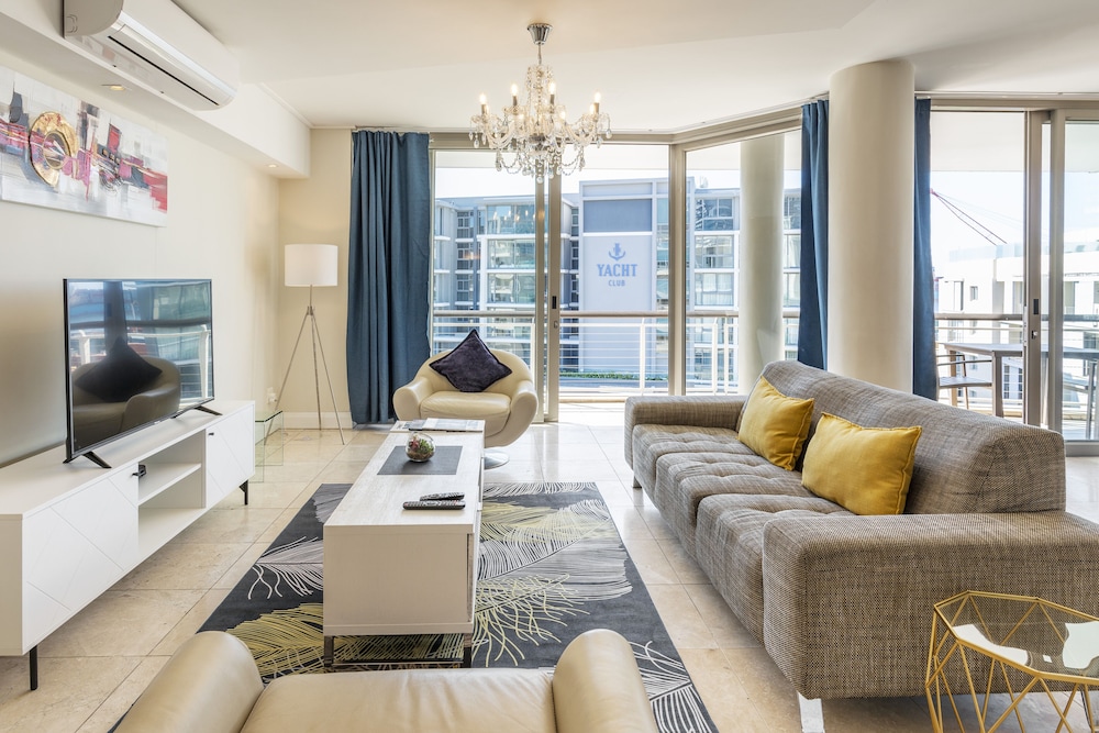 VA Waterfront Residences by WHosting 19/50