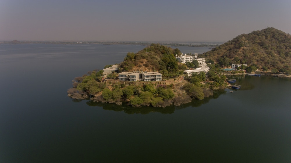 JAISAMAND ISLAND RESORT 56/67
