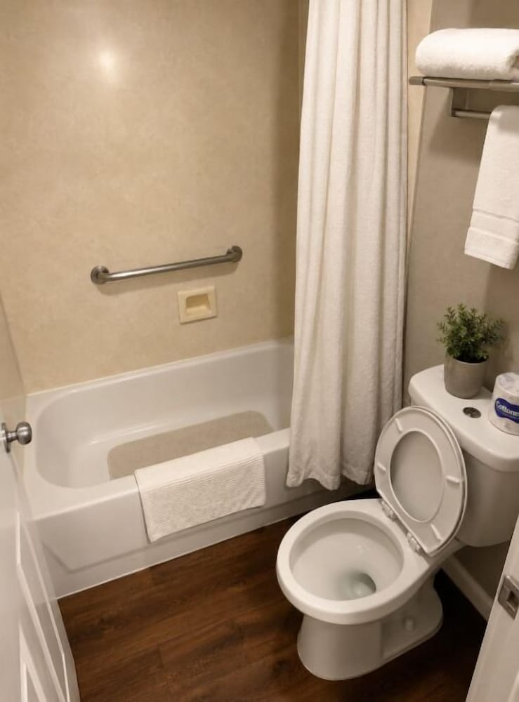 Stratus Suites Boutique Hotel 39/39