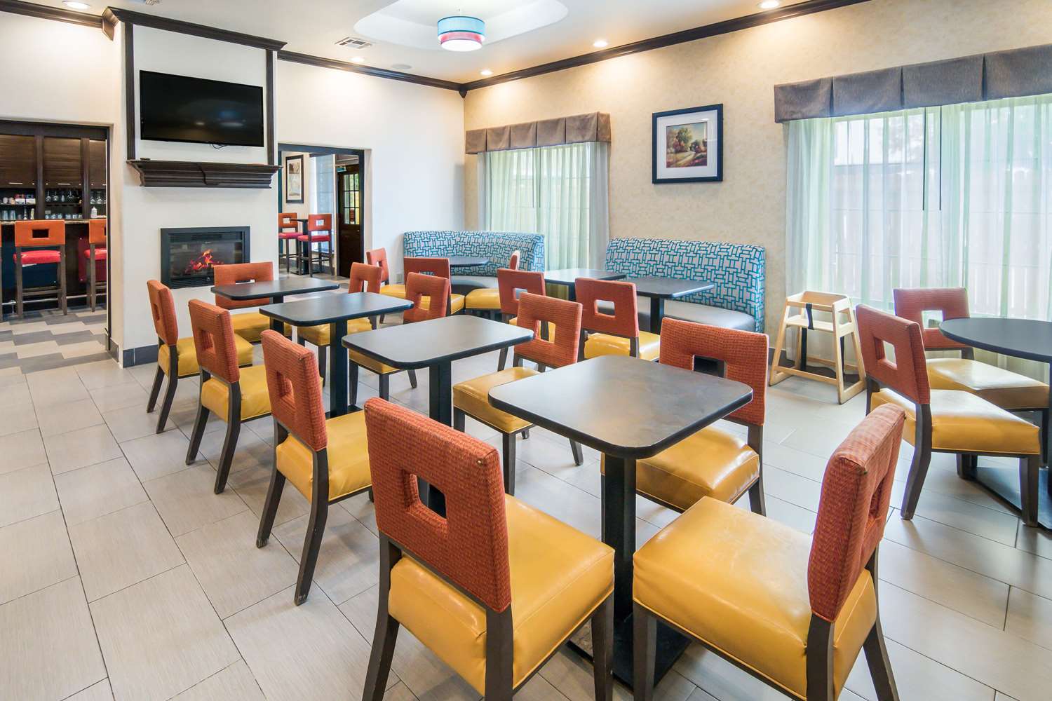 Clarion Inn & Suites Weatherford South 27/33