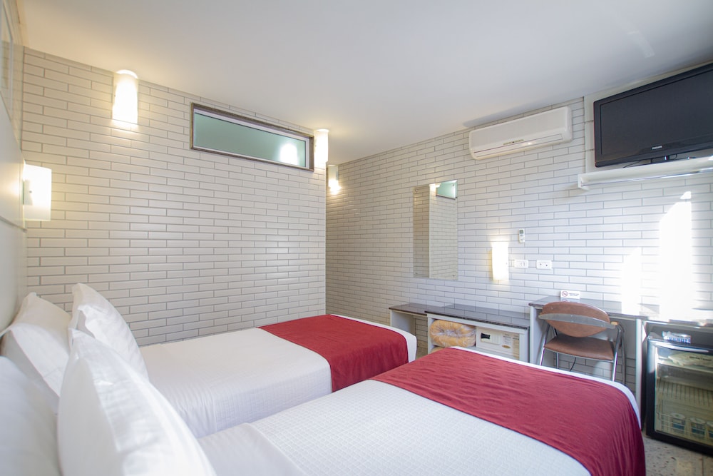 STANDARD, TWIN BEDS