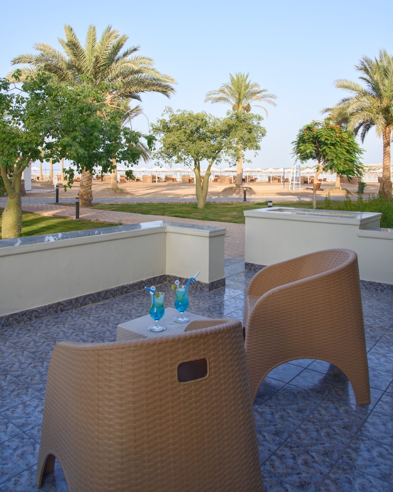 Pharaoh Azur Resort 32/60
