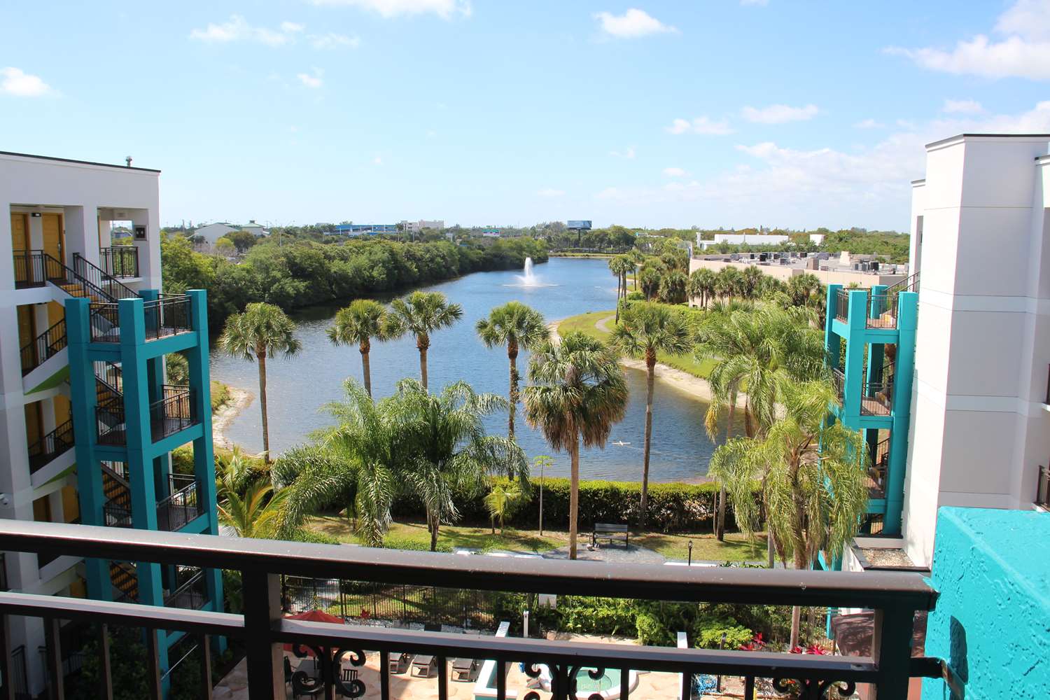 Best Western Plus Deerfield Beach Hotel & Suites 2/14