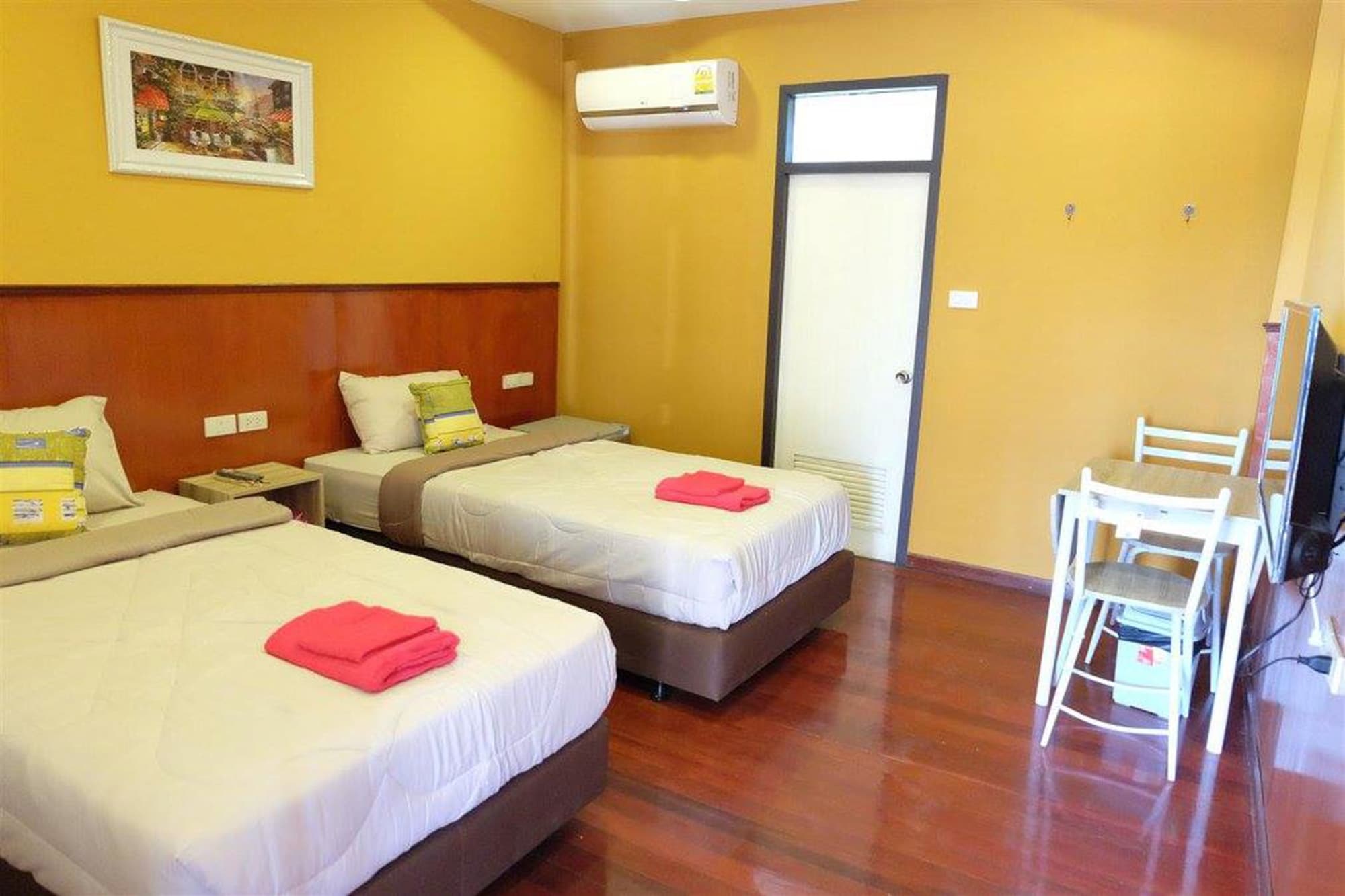 STANDARD, TWIN BEDS