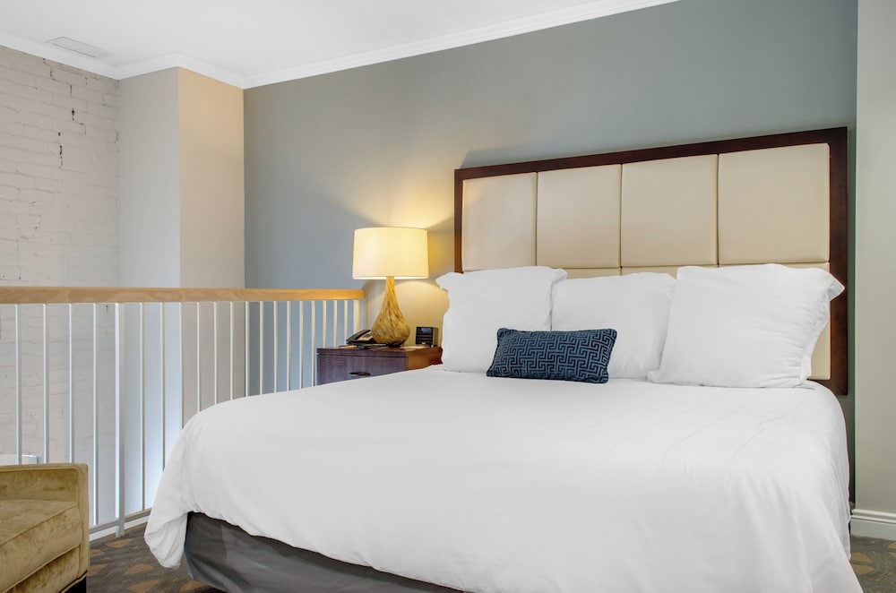 Loft, Executive, Suite, King Bed, Sofa