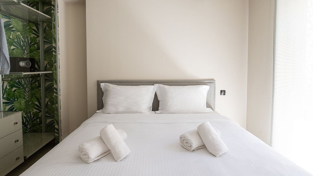 1 BEDROOM, APARTMENT, DOUBLE BED, SOFA