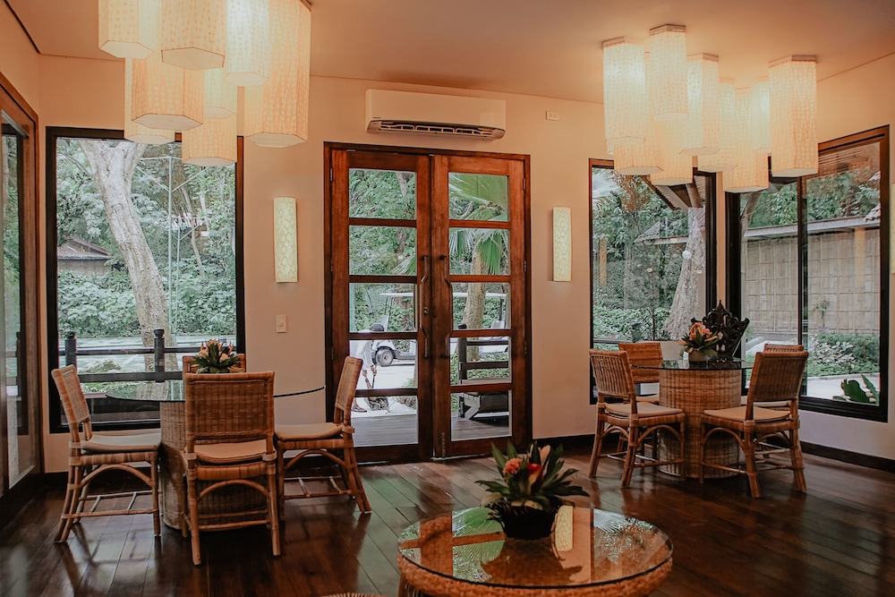Pearl Farm Beach Resort 54/75