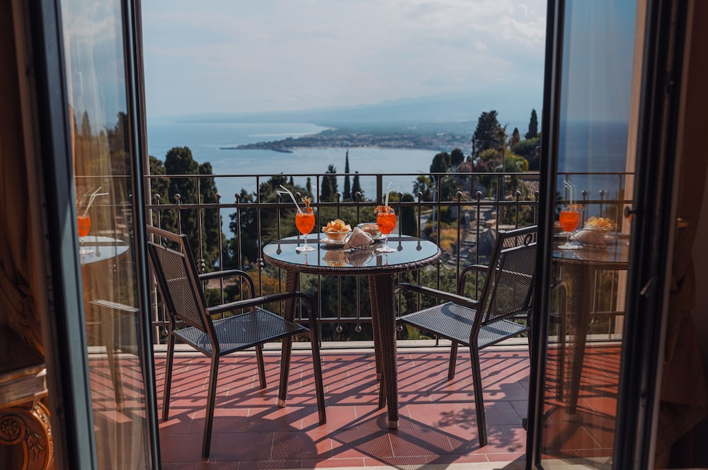 Grand Hotel San Pietro 55/64