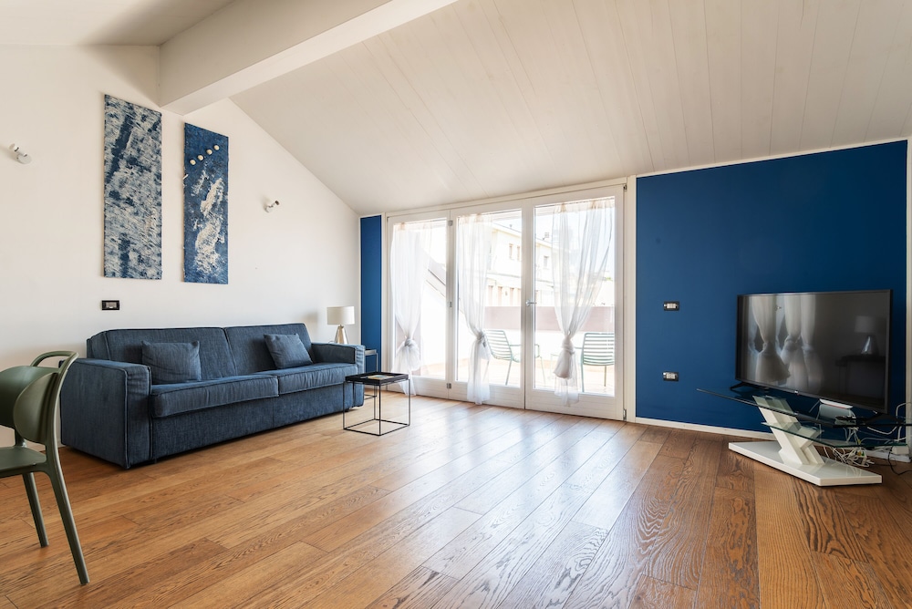 Easyhomes - Brera Luxury Suites 23/42