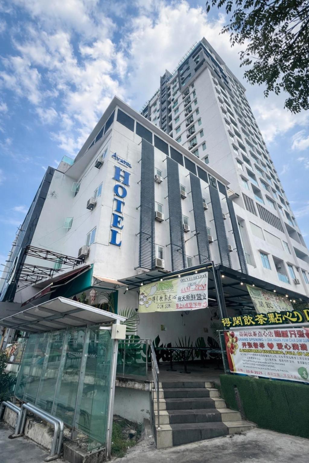 Capital O 89647 Atta Hotel 1/49