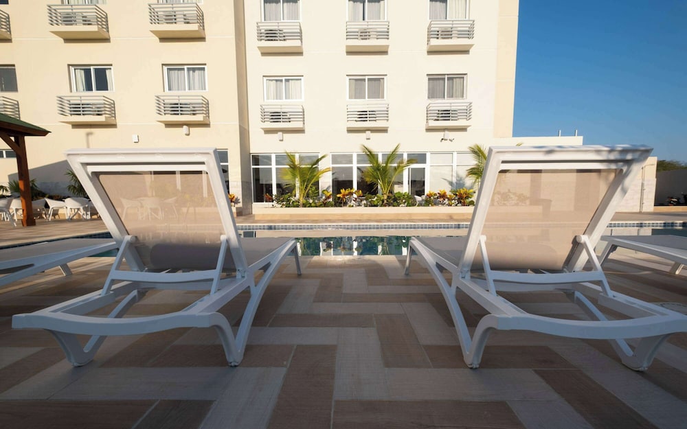 Super 8 by Wyndham Manzanillo 7/50