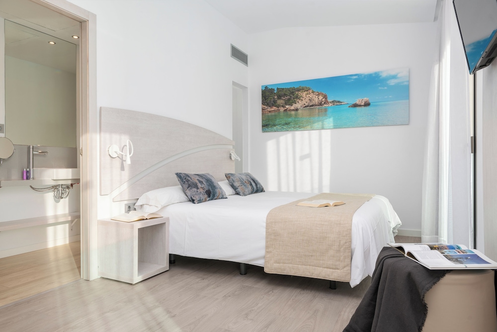 Llaut Boutique Hotel 10/50