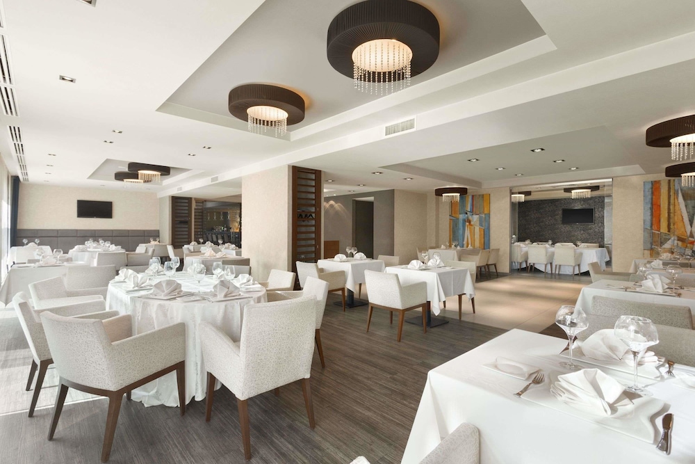 Ramada by Wyndham Pitesti 15/26