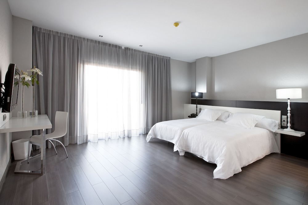 Hotel Masmonzon 9/50