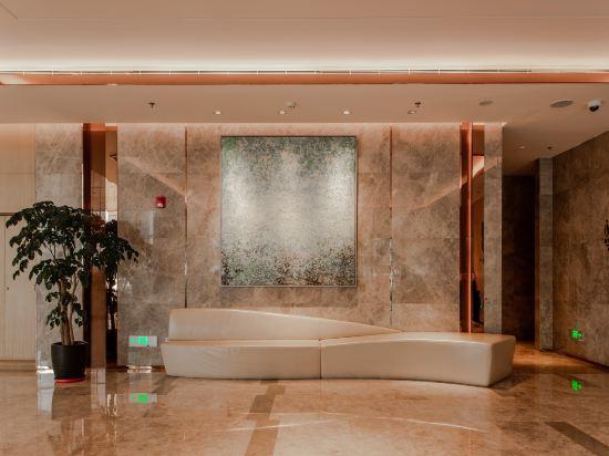 Inzone Royal Plaza Hotels 5/20