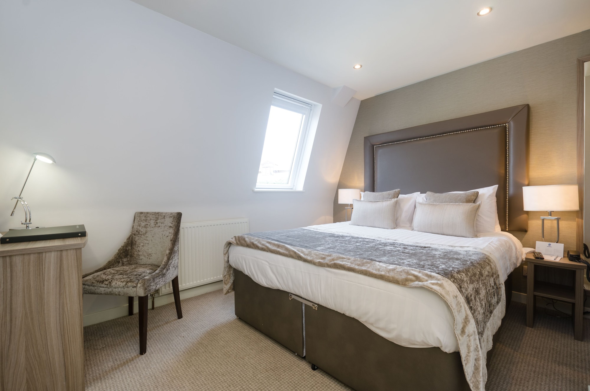 COZY, STANDARD, DOUBLE BED, SMALL