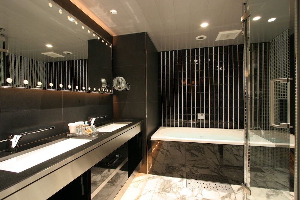 Hotel The Glanz 17/19