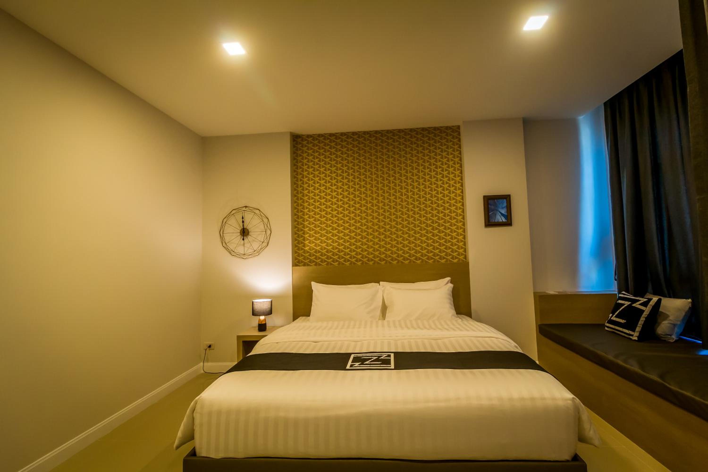 Room, King Bed