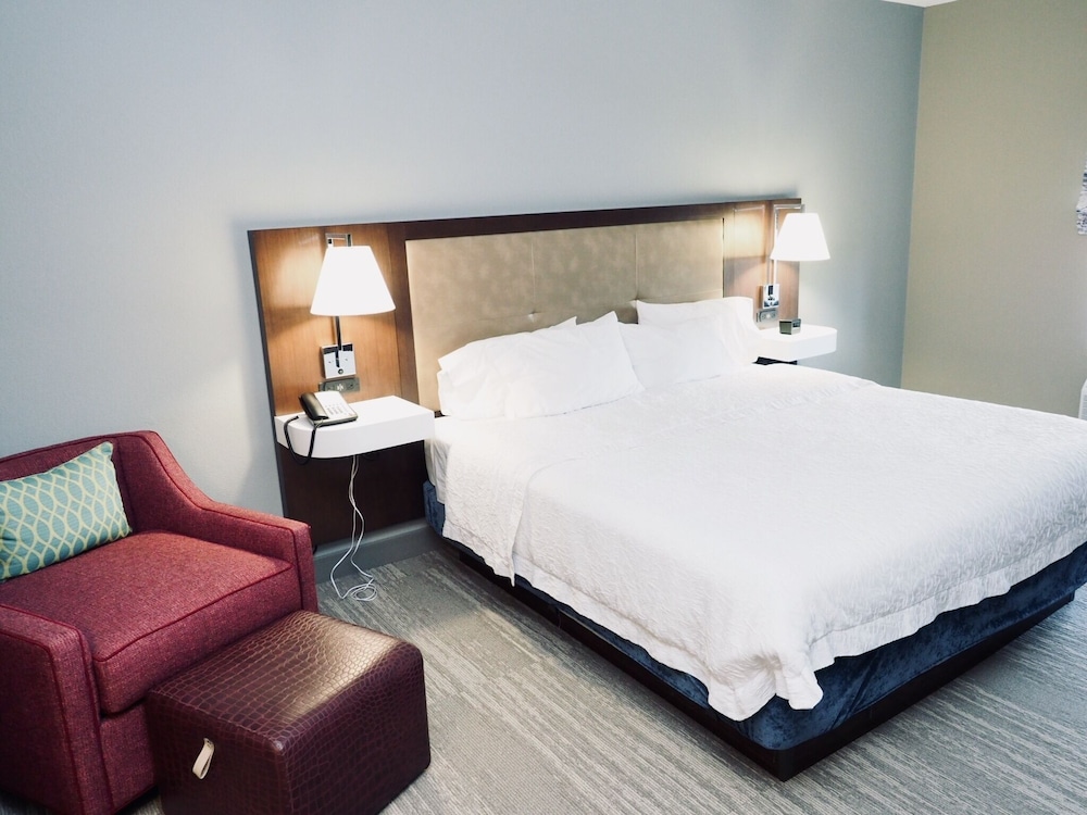 Hampton Inn & Suites Binghamton/Vestal 16/37