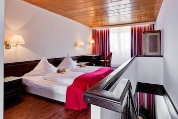 Hotel National 9/72