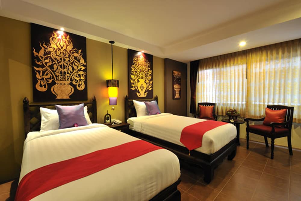 DELUXE, TWIN BEDS