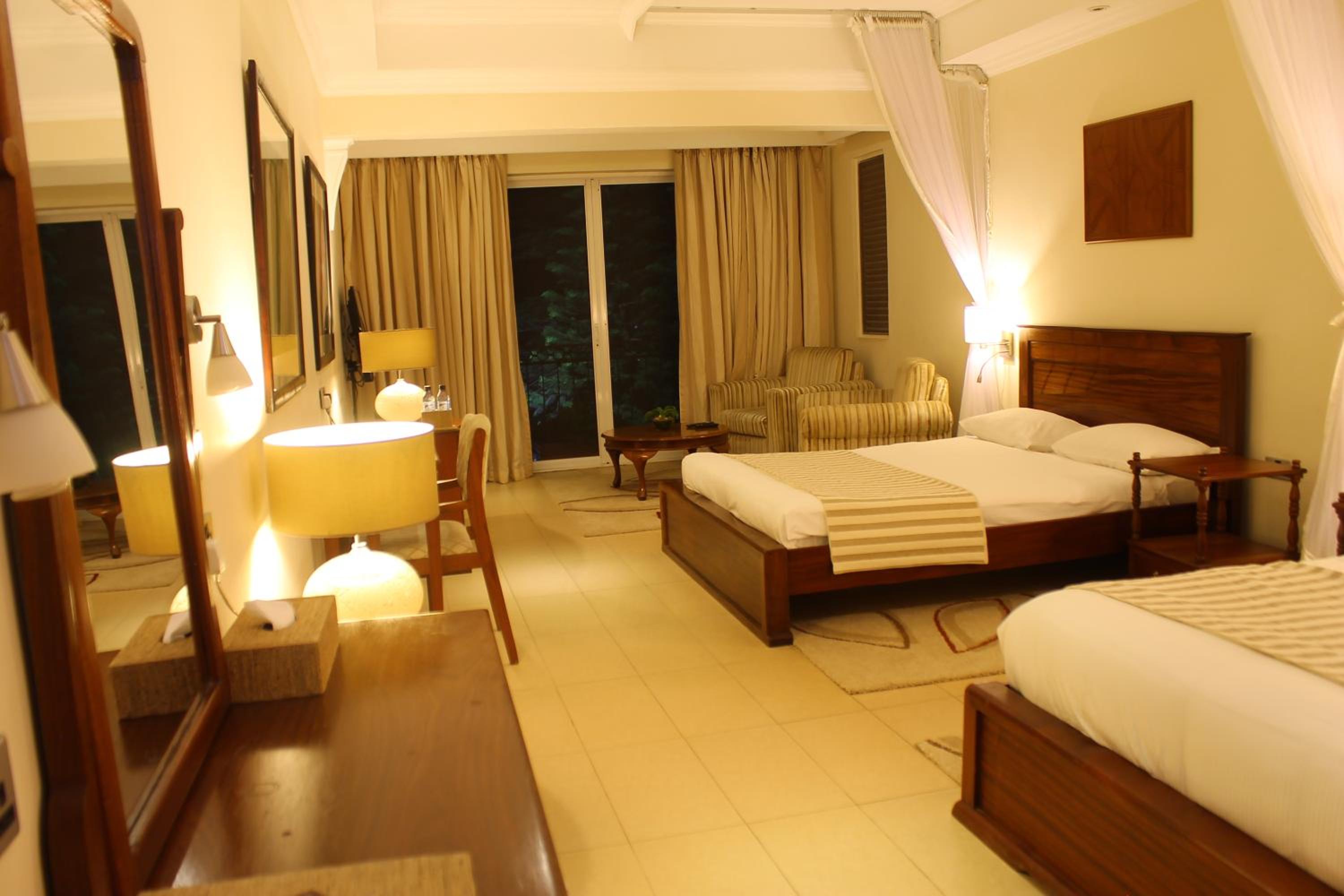 Deluxe, Twin Beds