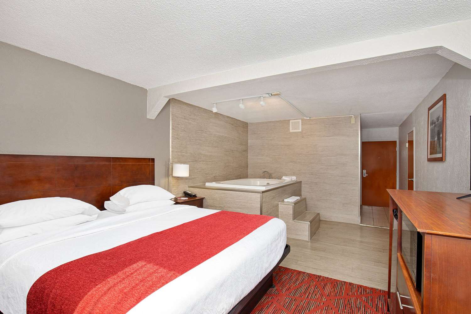Ramada By Wyndham Bowling Green 19/45