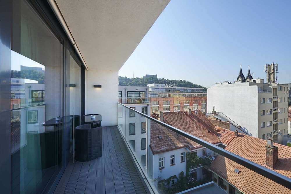Empirent Apartments 45/50