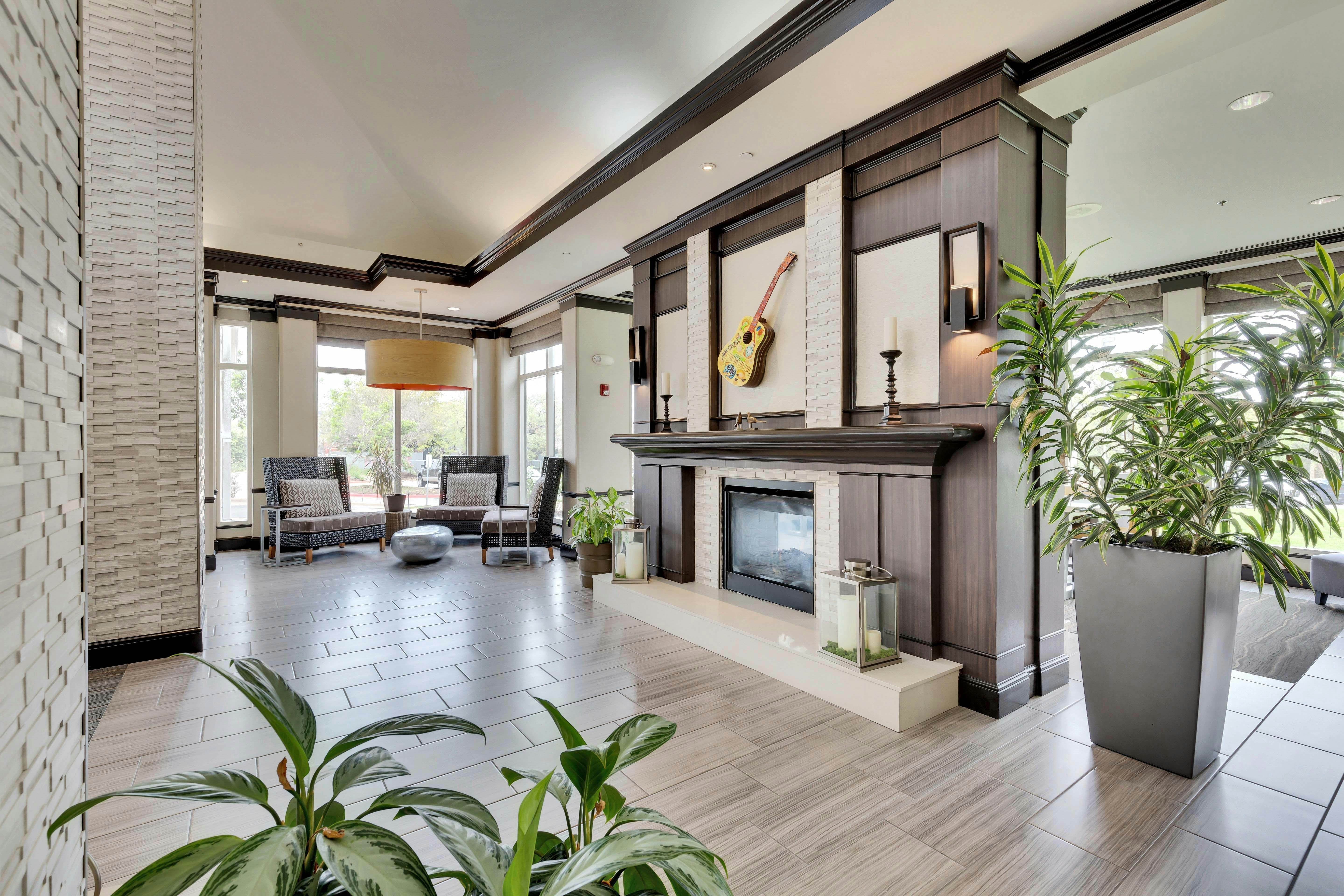 Hilton Garden Inn Austin NW/Arboretum 13/75