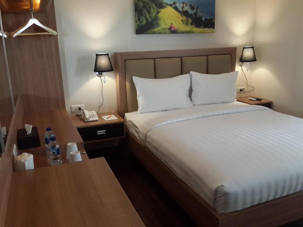 Millinov Boutique Hotel 10/18