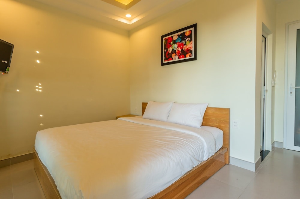 DELUXE, DOUBLE BED, CITY VIEW, BALCONY