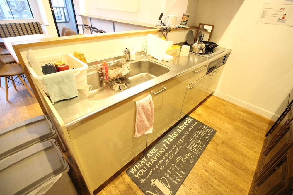The Next Door Hostel Lower East Nine 84/84