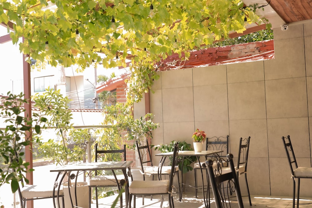 Chairu Eco Hotel 33/43