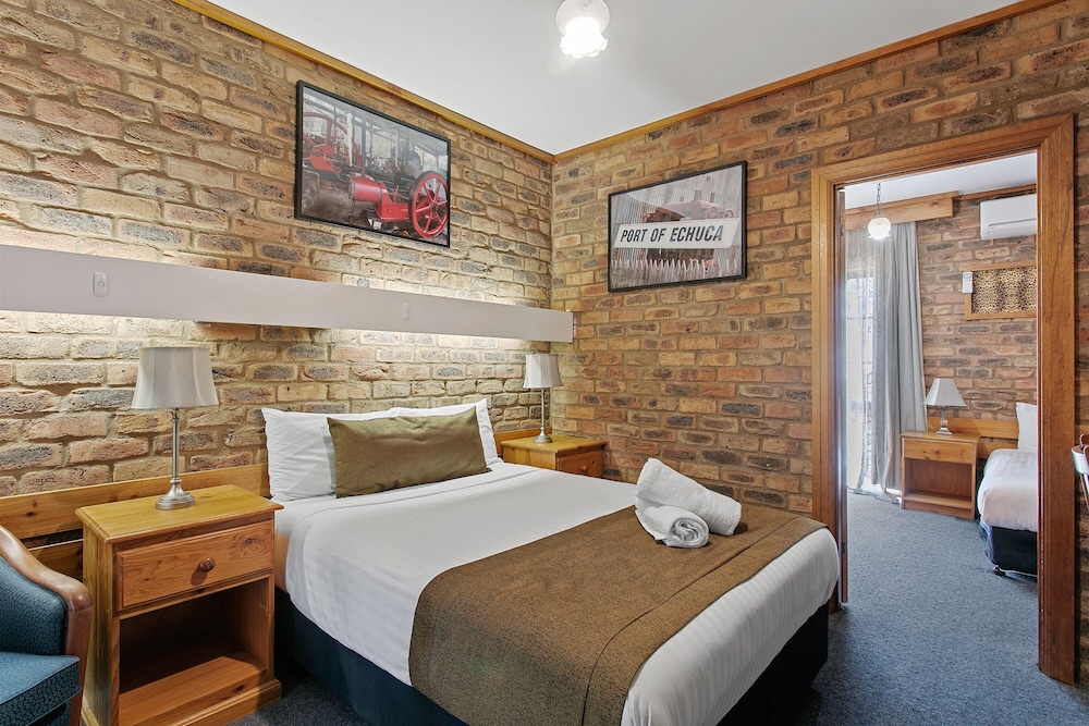 The Settlement Historic Hotel 22/32