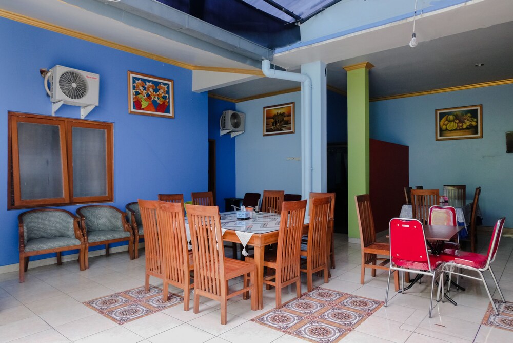 Hotel O Guest House Amalia Malang 45/52
