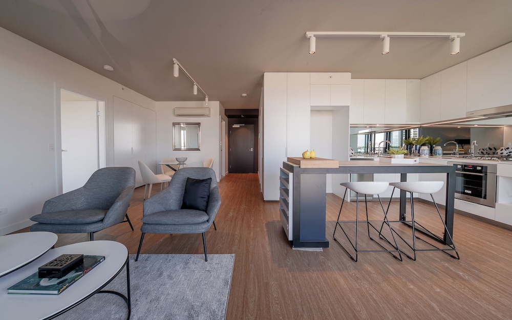 Kingstreet Residences 26/40