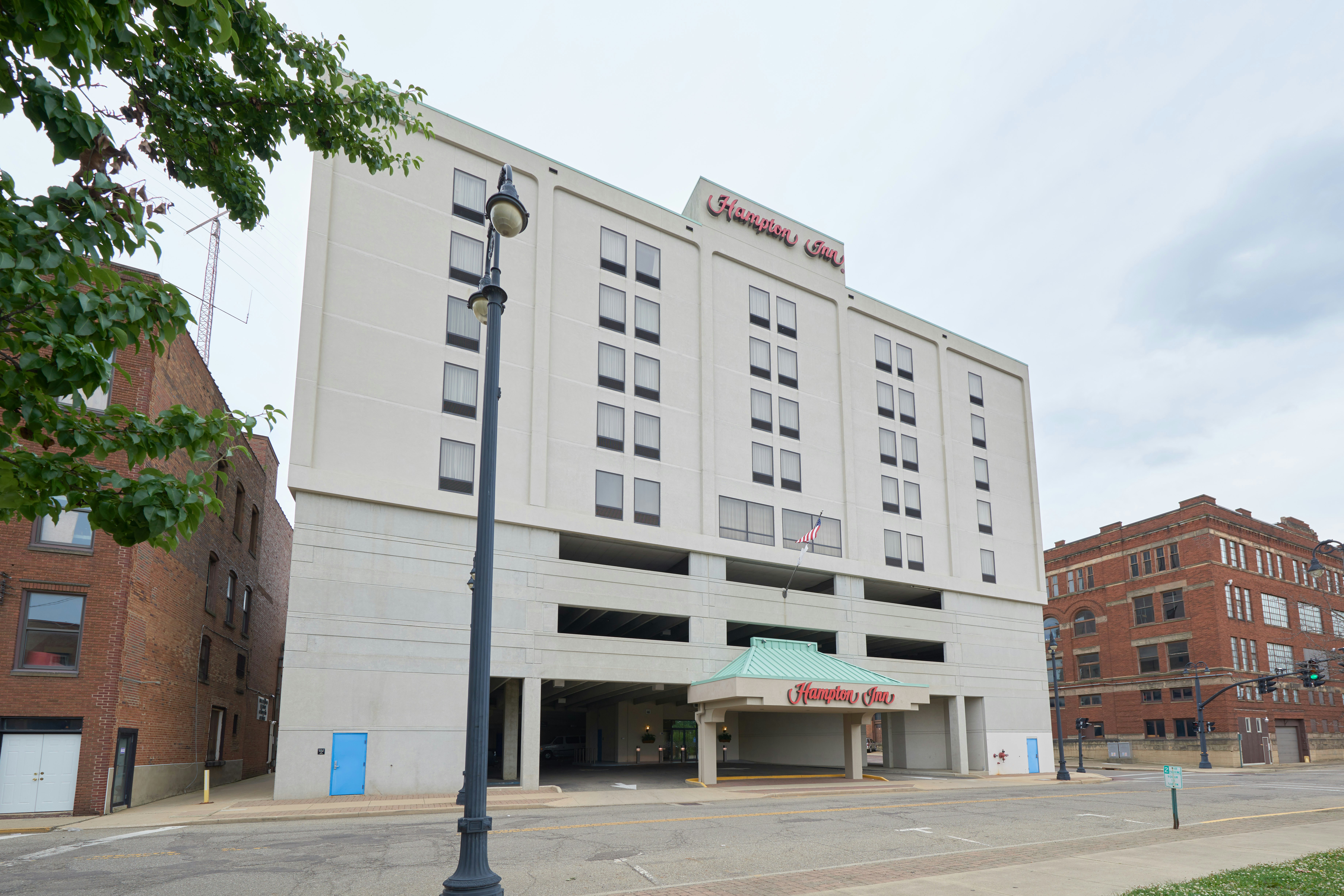 Hampton Inn Massillon 4/41