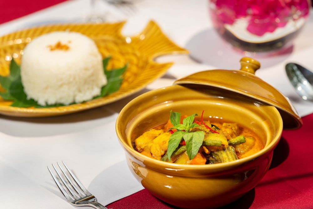 Reveal Courtyard in Reveal Angkor 26/60