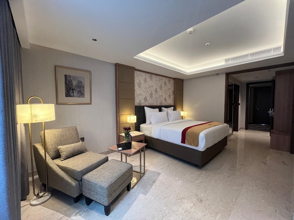 Grand Travello Hotel Bekasi 8/22