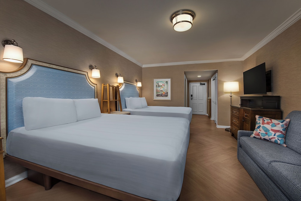 Disneys Beach Club Resort 9/50