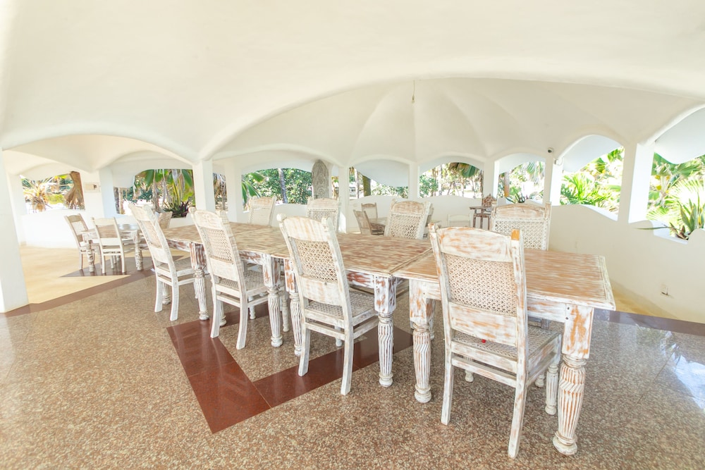 Sun Palm Beach Resort 35/50