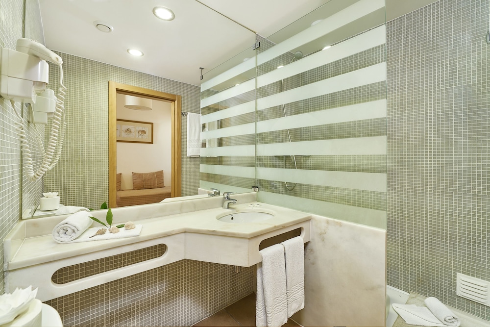 Oceanus Aparthotel 62/63