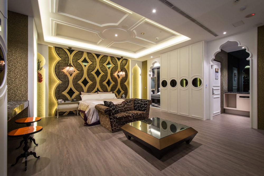 Uher Luxury Resort Hotel 33/50