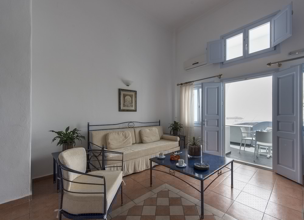 Kastro Suites 45/78