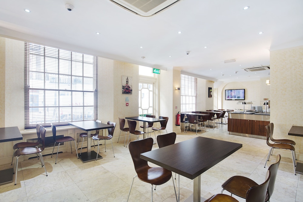 Queens Park Hotel 51/60