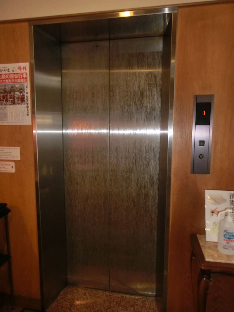 Four Seasons 8/61