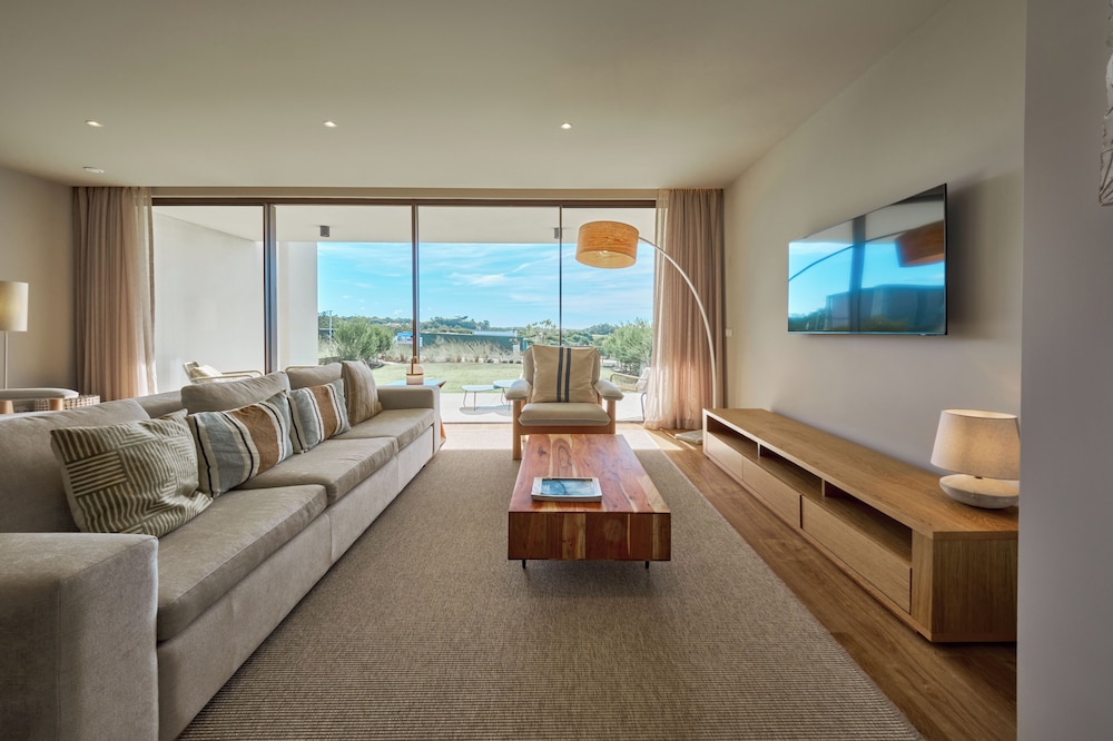 West Cliffs Ocean & Golf Resort 27/41