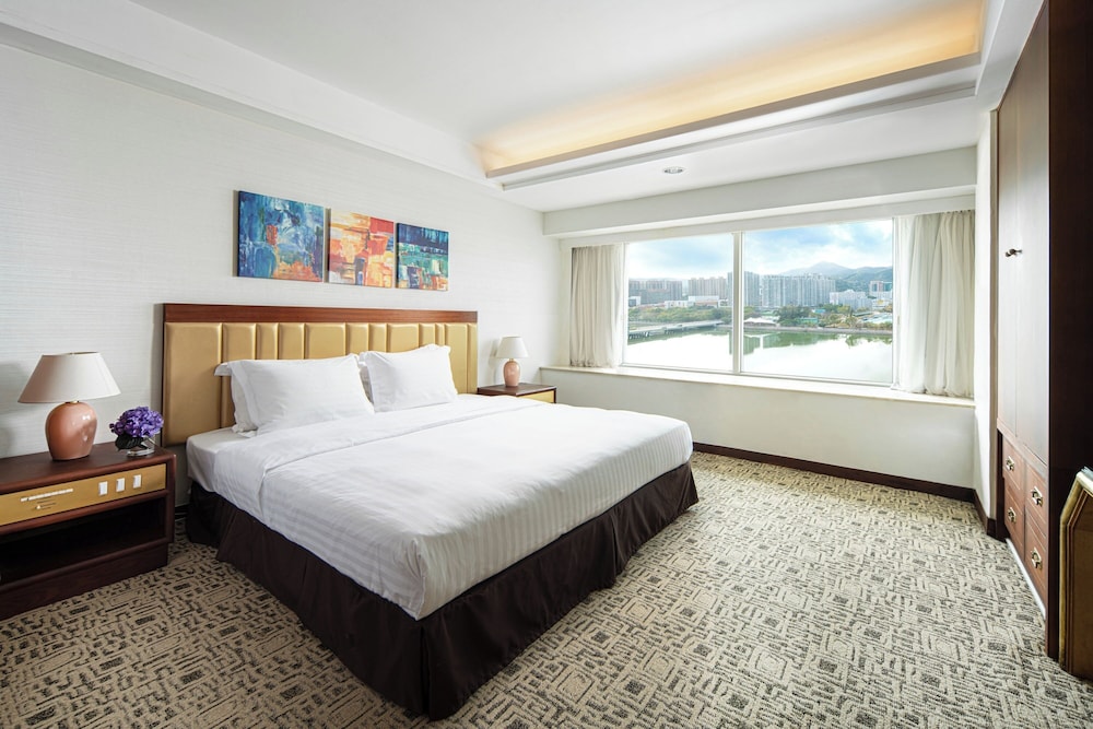Regal Riverside Hotel 21/69