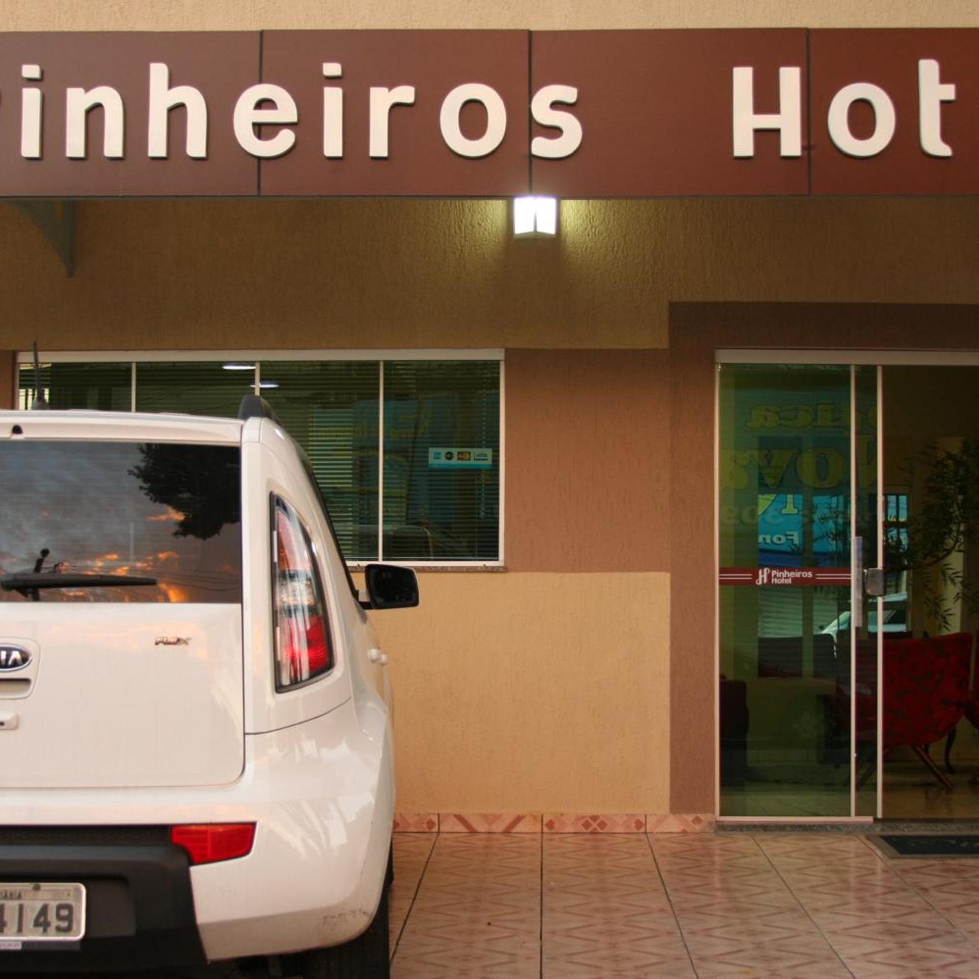PINHEIROS HOTEL 8/57